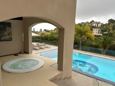 ¿ Como instalar un jacuzzi en un ático o terraza exterior? 